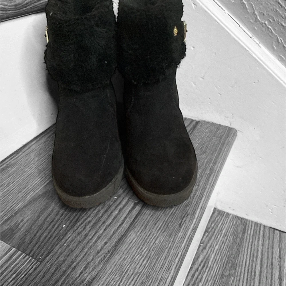 Juicy Couture Black Fur-Trimmed Winter Boots